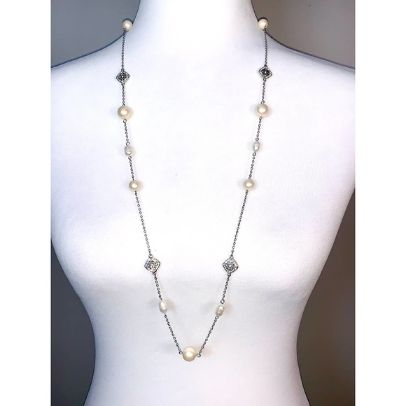 Carolee Silver Freshwater Pearl Crystal Station Statement Necklace EUC - Picture 6 of 8